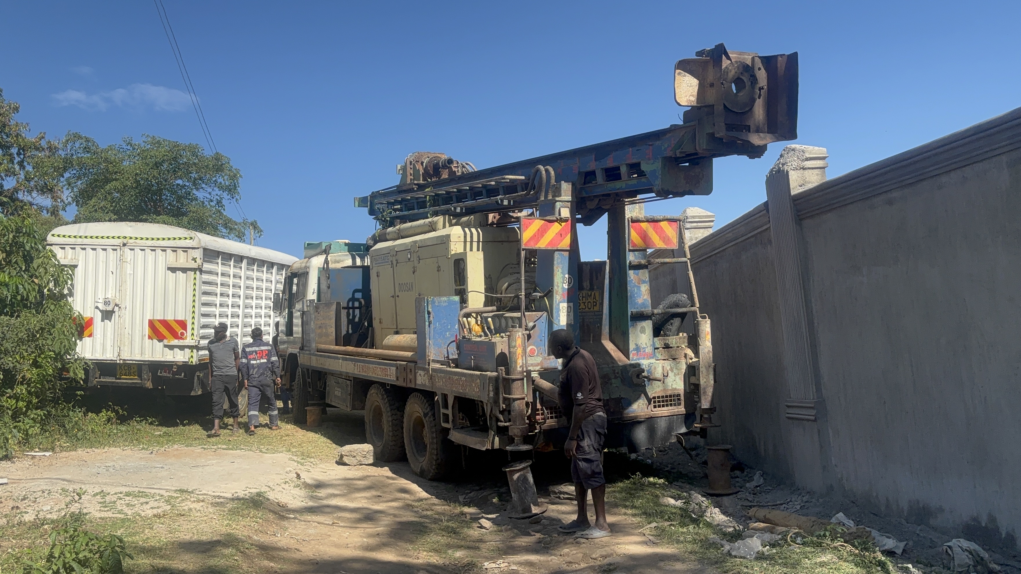 Drilling rig at Sondu Kisumu County